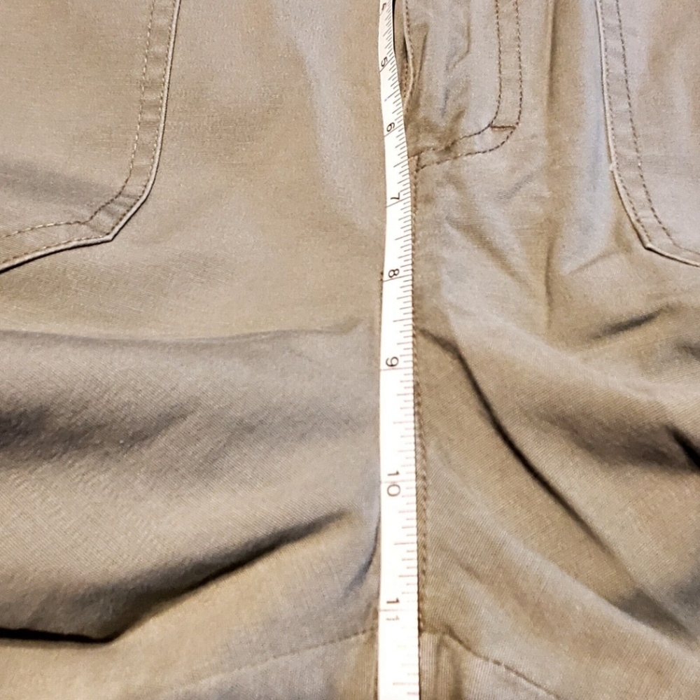 Gloria Vanderbilt Women's Olive Green Capri Pants EUC Size 8 - Picture 8 of 10
